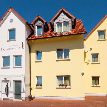 Hotel & Restaurant Hugenottengarten Фридрихсдорф Екстериор снимка