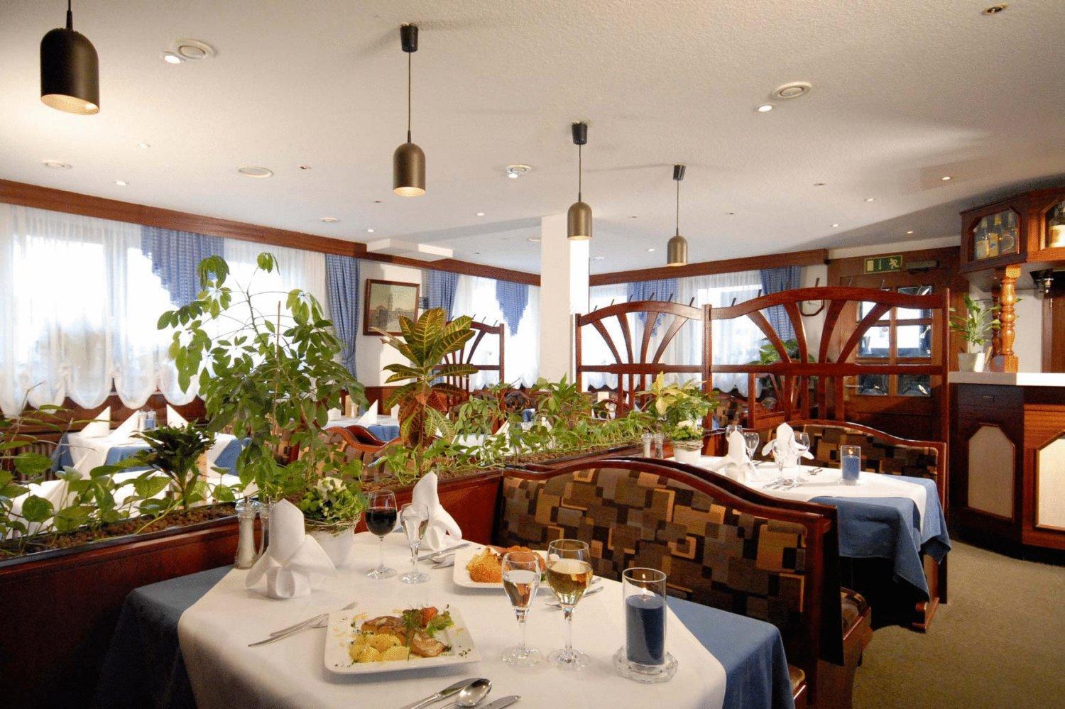 Hotel & Restaurant Hugenottengarten Фридрихсдорф Екстериор снимка