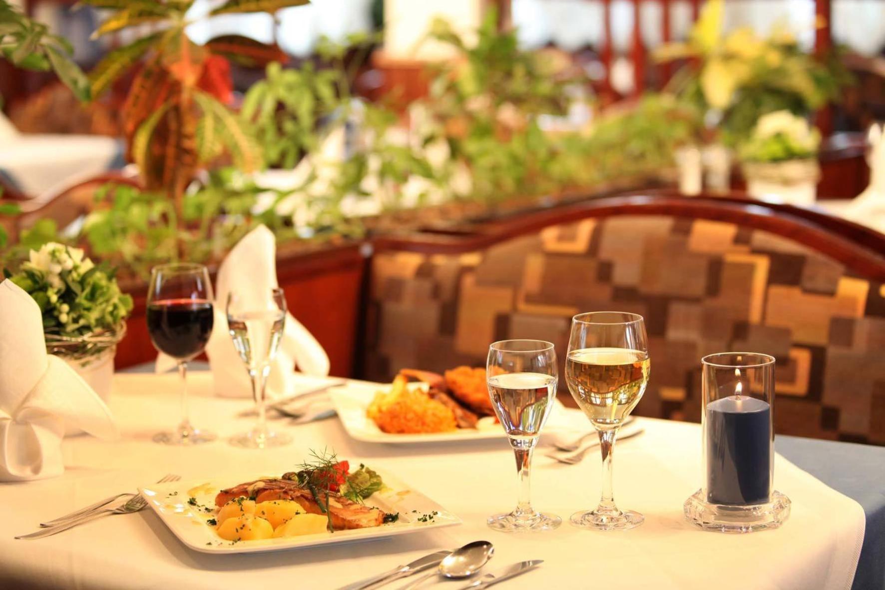 Hotel & Restaurant Hugenottengarten Фридрихсдорф Екстериор снимка